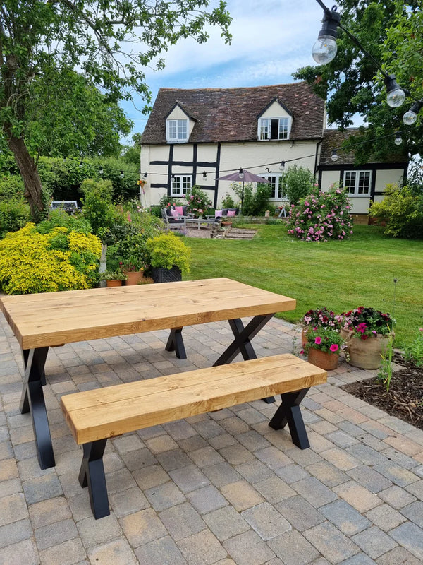 Cleaning & Maintaining Your Outdoor Wooden Furniture